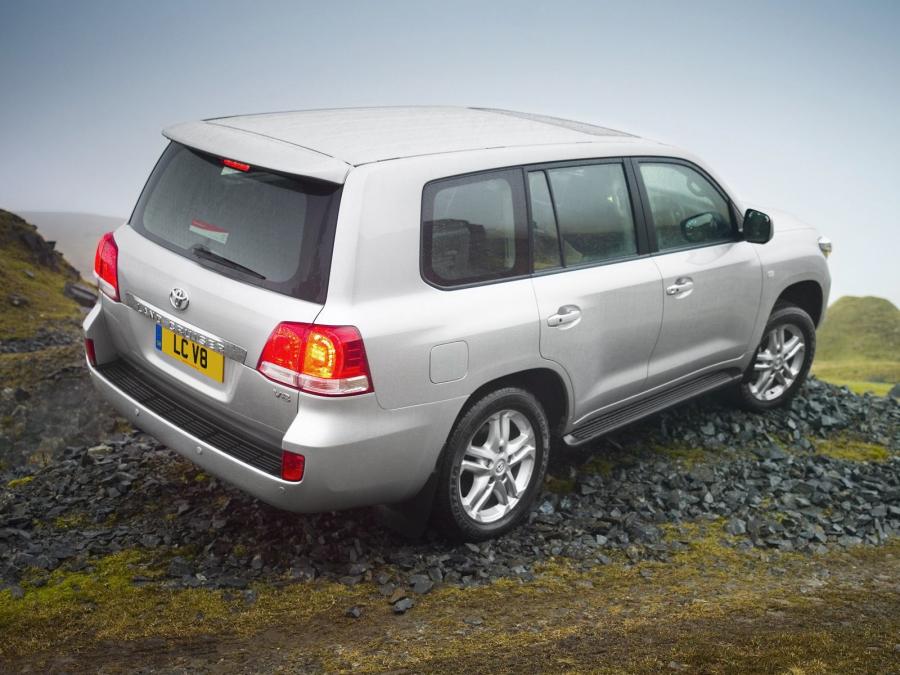  Toyota Land Cruiser 200 V8 2007 года  (UK) (фото 10 из 14)